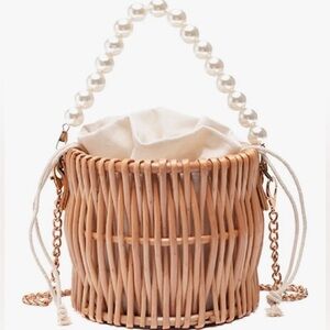 Tuckernuck Bag Tan and White Woven Design & pearl handle